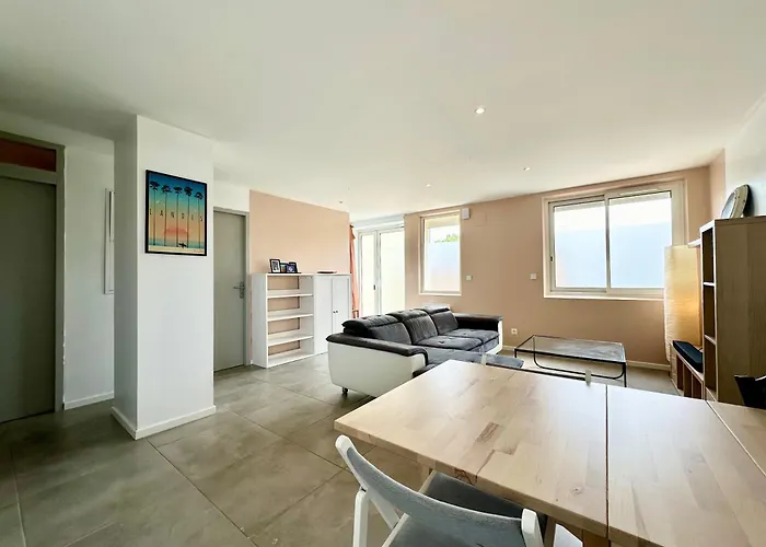 La Halte Ferroviaire Apartman *